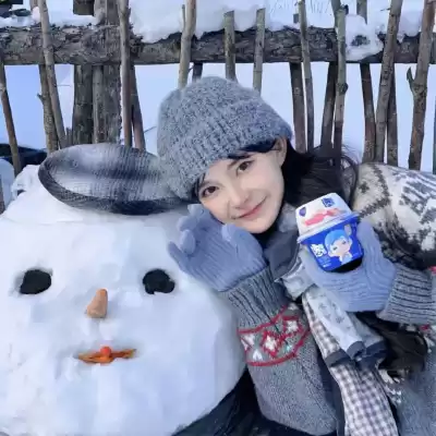 钟由希
